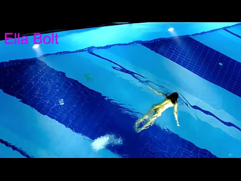 ❤️ Ech kann net ophalen ze kucken, jonk Blond gefaange schwammen plakeg am ELLA BOLT Resort Pool ❤❌ Häre Porno op lb.xxxtun.ru ﹏
