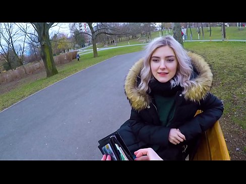 ❤️ Drénkt e Frieme säi waarme Spuer fir Suen - Blowjob am Park vum Eva Elfie ❤❌ Häre Porno op lb.xxxtun.ru ﹏